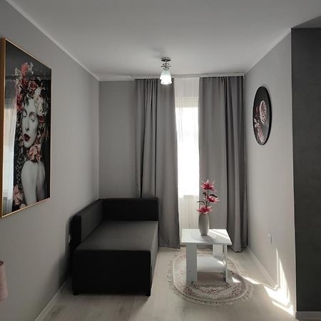 Flora Apartment Surčin Exterior foto